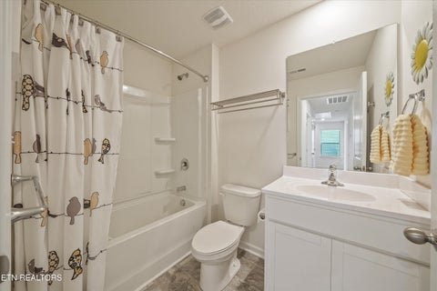 Tiny photo for 130 Harbour Pointe Lane, Oak Ridge, TN 37830 (MLS # 1355638)