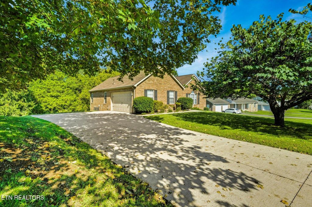 Photo of 8416 Graceland Rd, Corryton, TN 37721 (MLS # 1329882)