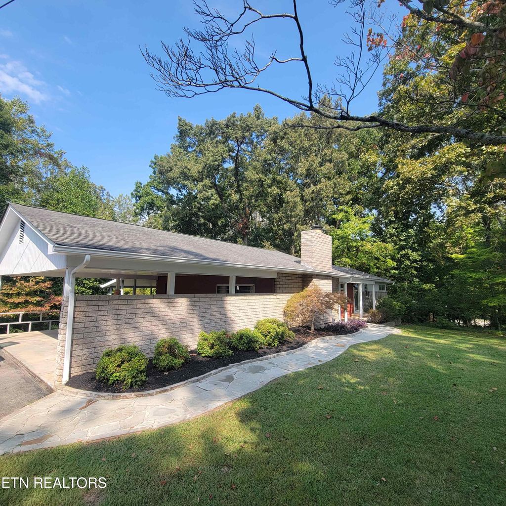 Photo of 1225 Timber Lane, Kingston, TN 37763 (MLS # 1316156)