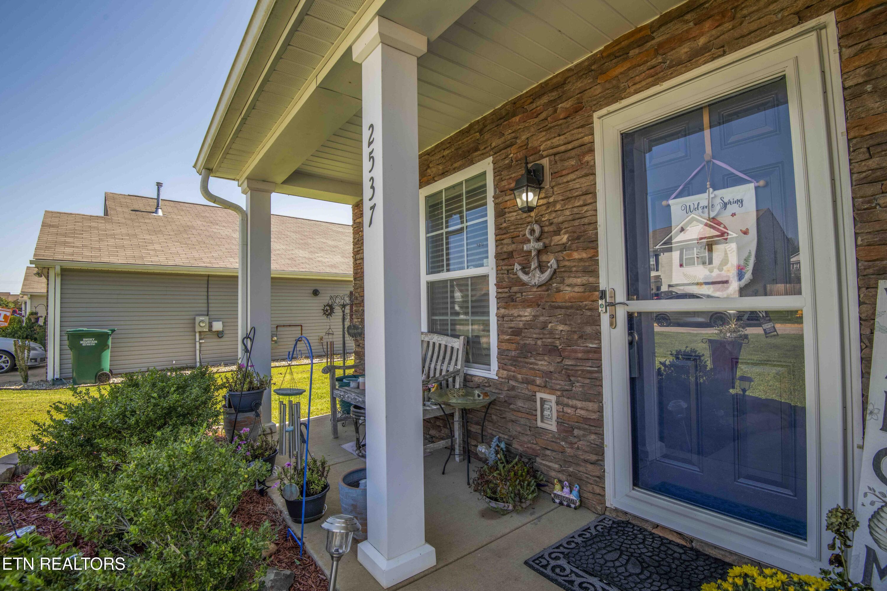 2537 Cottonwood Drive