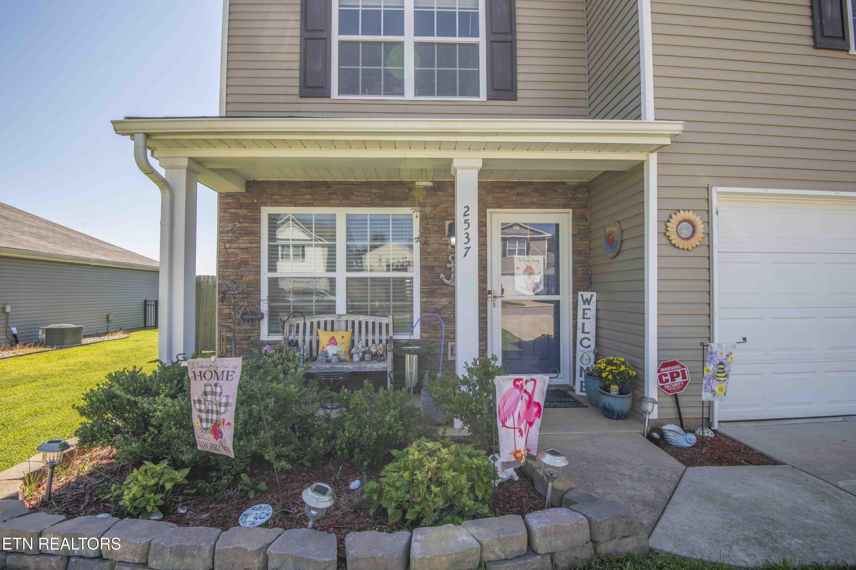 2537 Cottonwood Drive