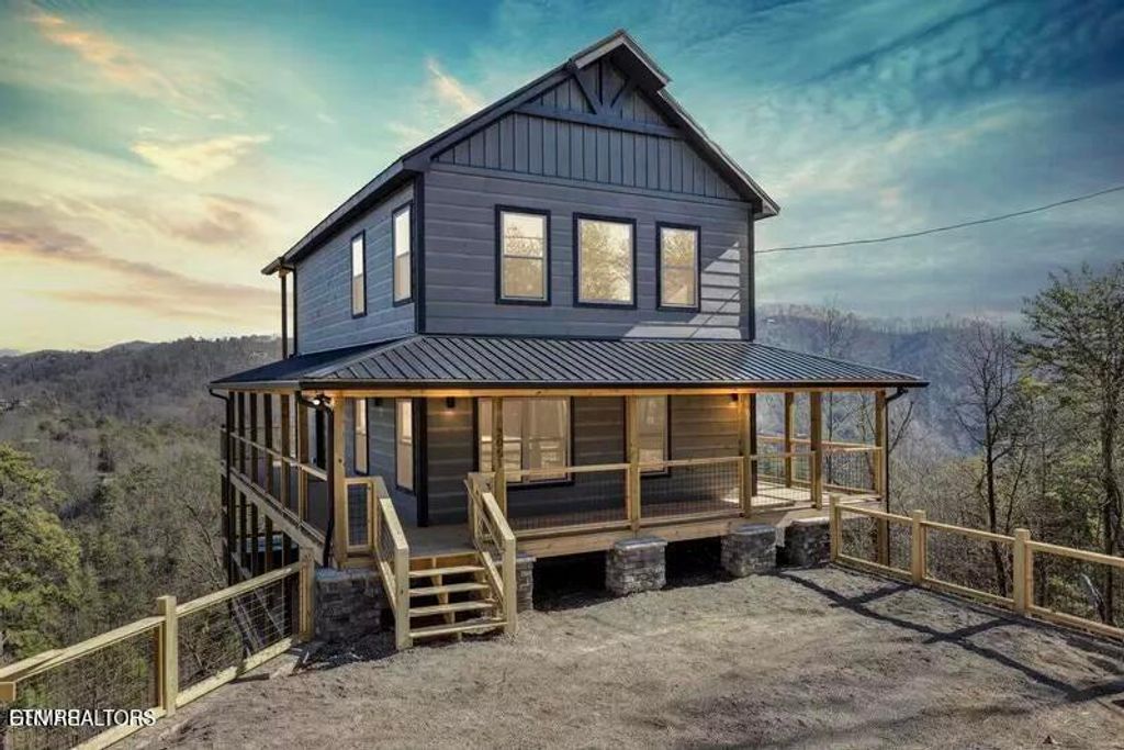 Photo of 3051 Hatcher Top Rd, Sevierville, TN 37862 (MLS # 1321565)