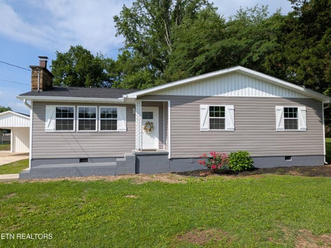 Photo of 141 Redwood Ave, Dayton, TN 37321 (MLS # 1343976)