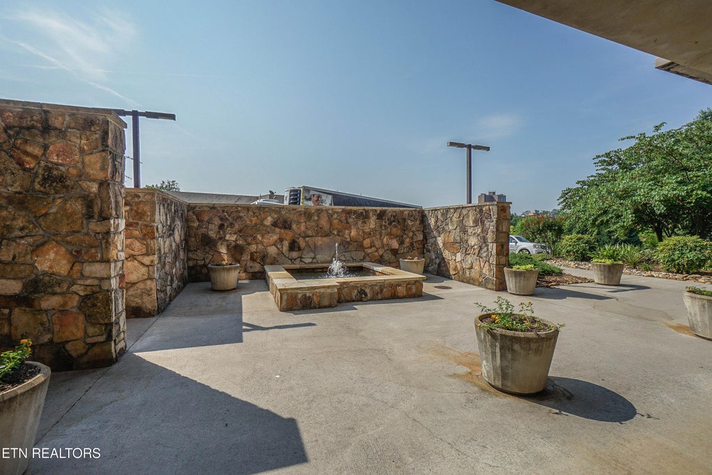 Photo of 611 Regal Tower, Maryville, TN 37804 (MLS # 1350246)