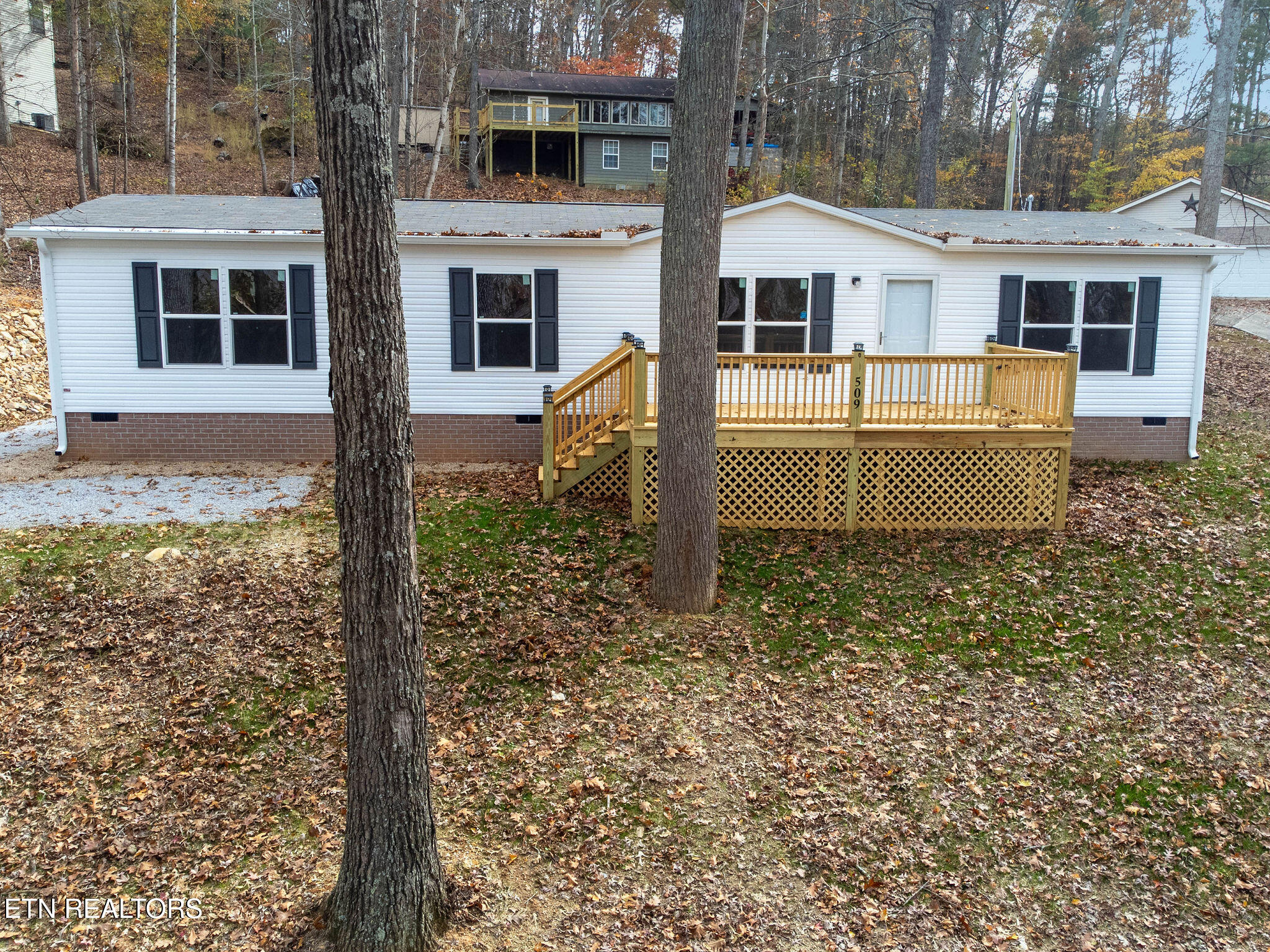 509 Lakewood Rd - Photo 2