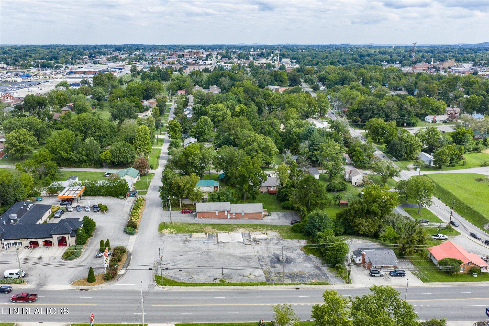 39 W Jackson St