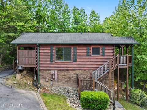 Photo of 816 Spirit Loop Way, Gatlinburg, TN 37738 (MLS # 1341034)