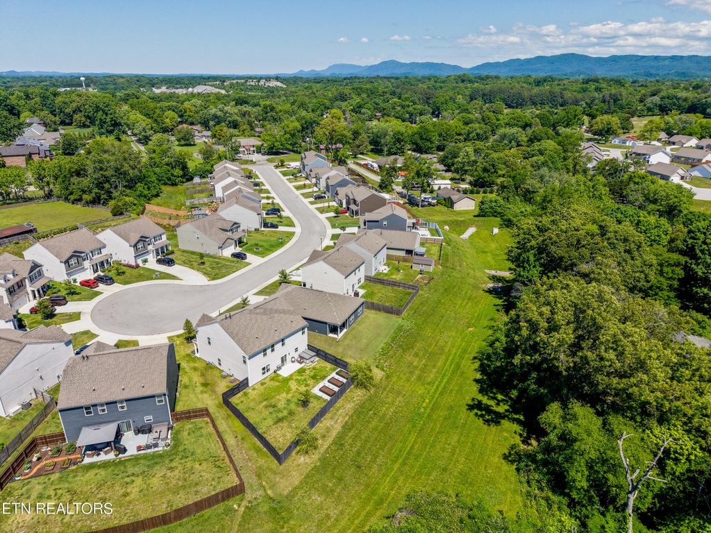 Photo of 147 Canton Lane, Maryville, TN 37803 (MLS # 1340706)