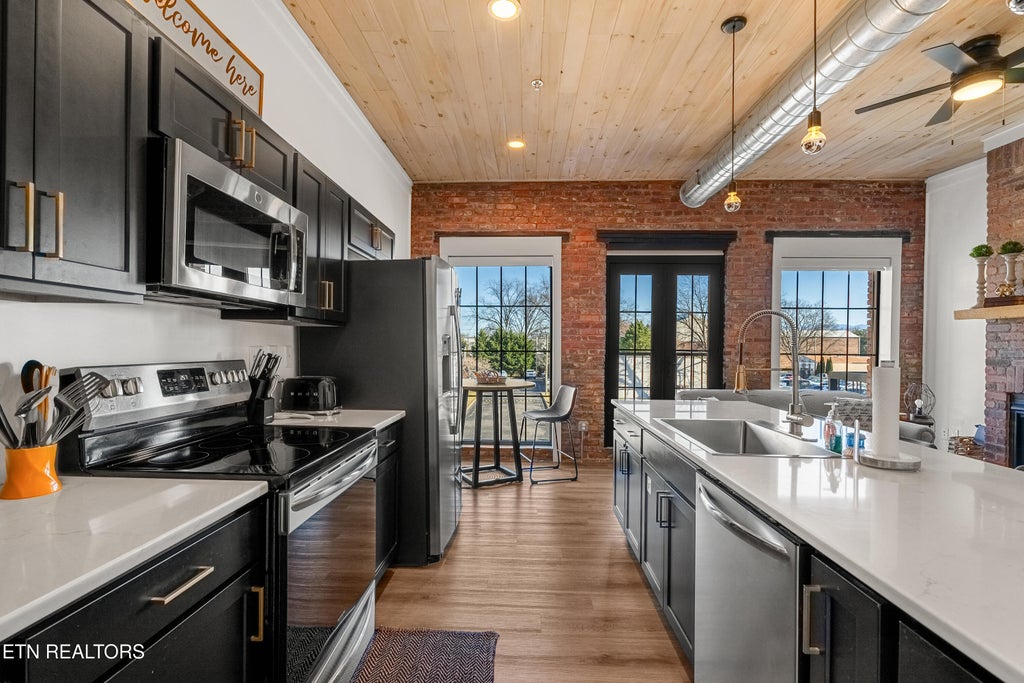 Photo of 118 Court Ave #5, Sevierville, TN 37862 (MLS # 1354278)