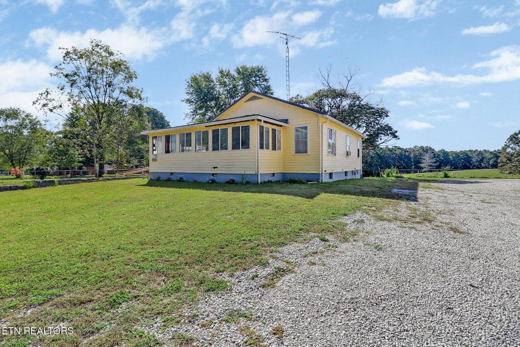 Photo of 1661 Deer Lodge Hwy, Deer Lodge, TN 37726 (MLS # 1358111)