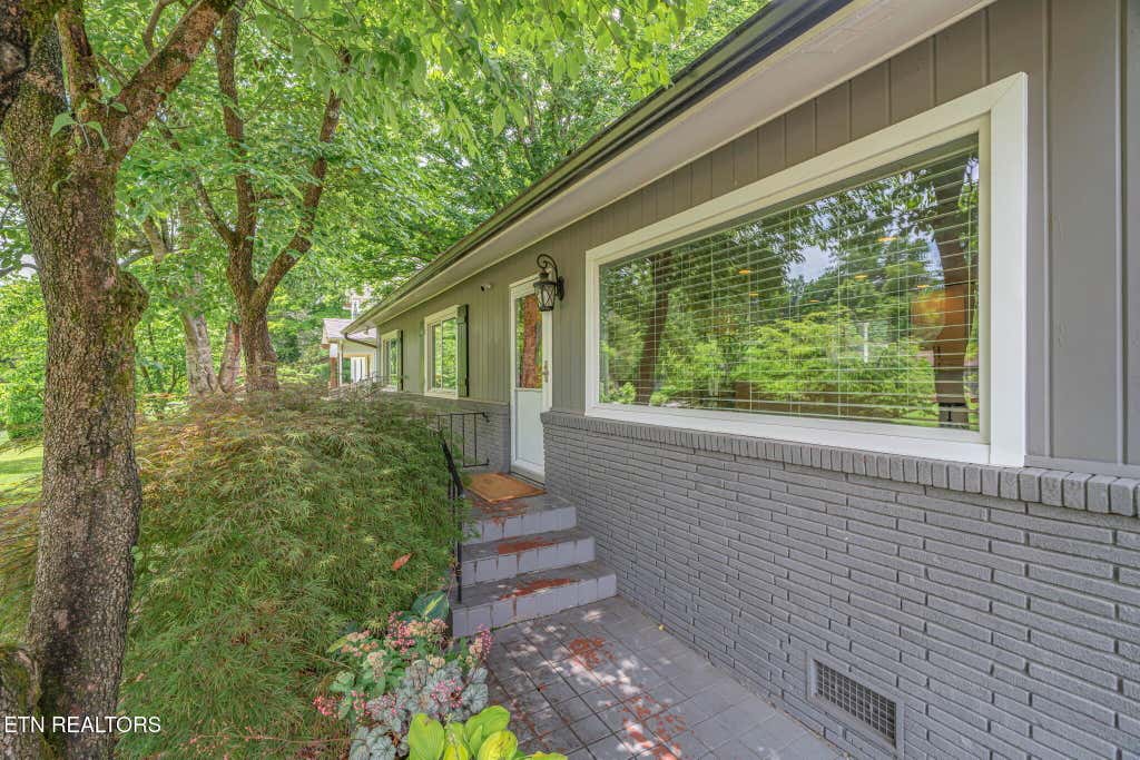 Photo of 7017 Kinzalow Drive, Knoxville, TN 37909 (MLS # 1345141)