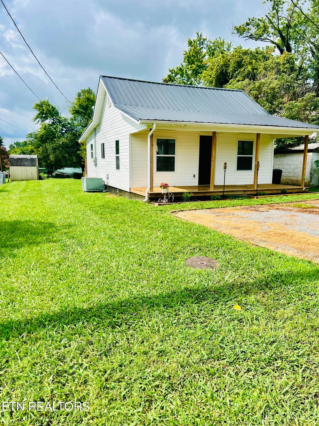 Photo of 161 Eastview Drive, Bean Station, TN 37708 (MLS # 1273591)
