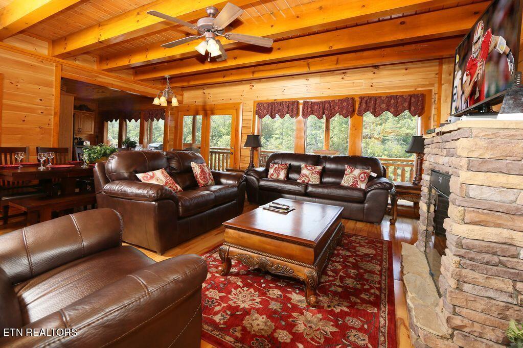 Photo of 1106 Black Bear Cub Way, Sevierville, TN 37862 (MLS # 1239152)