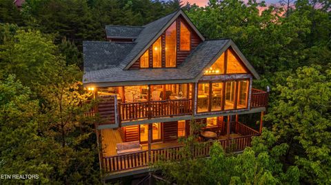 Photo of 1560 Starwood Way, Sevierville, TN 37862 (MLS # 1340379)