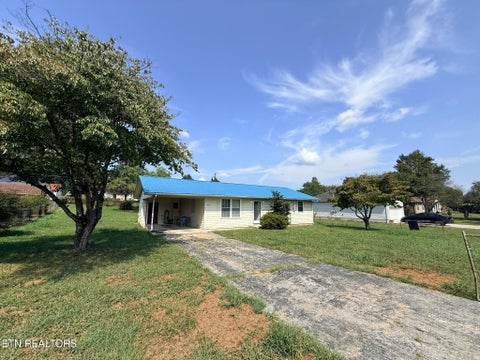 Tiny photo for 163 Sun Lane, LaFollette, TN 37766 (MLS # 1356210)
