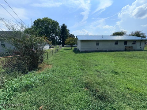 Tiny photo for 163 Sun Lane, LaFollette, TN 37766 (MLS # 1356210)