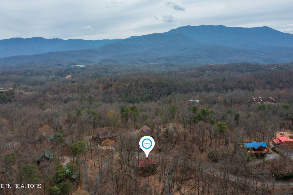 Photo of 2137 Red Bud Rd, Sevierville, TN 37876 (MLS # 1332569)