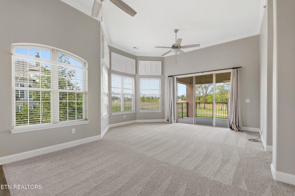 Photo of 565 Rarity Bay Pkwy #APT 201, Vonore, TN 37885 (MLS # 1350254)