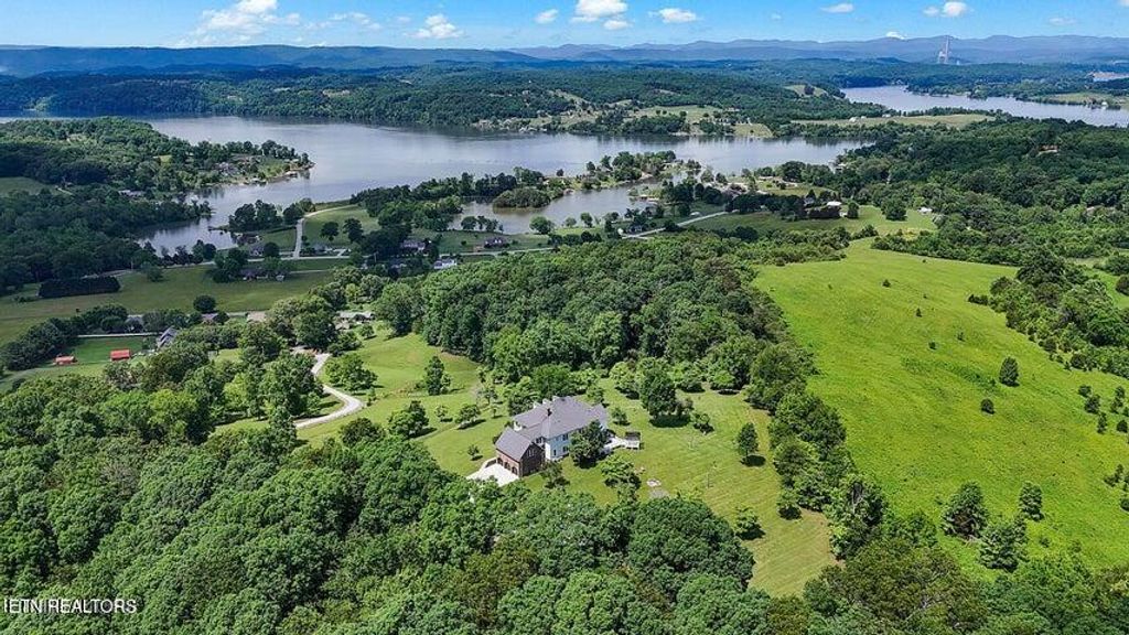 Photo of 159 Farrs Rd, Kingston, TN 37763 (MLS # 1286608)