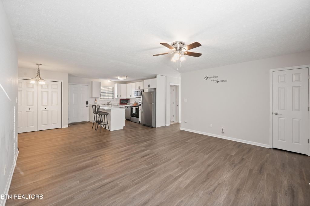 Photo of 902 Medaris St, Clinton, TN 37716 (MLS # 1321404)