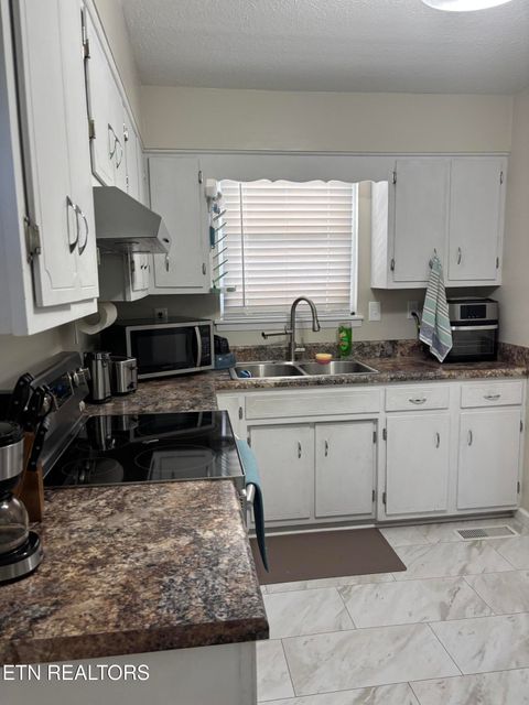 Tiny photo for 105 Nelson St, Harrogate, TN 37752 (MLS # 1347208)