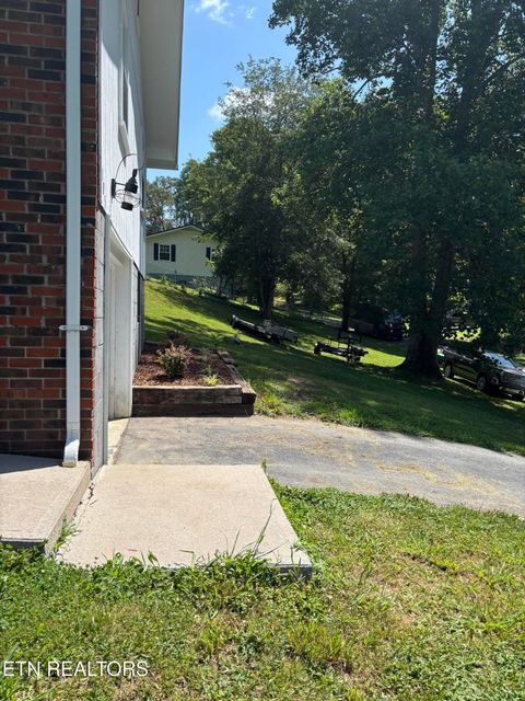 Tiny photo for 105 Nelson St, Harrogate, TN 37752 (MLS # 1347208)