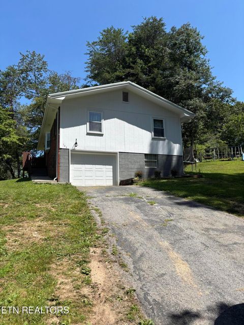 Tiny photo for 105 Nelson St, Harrogate, TN 37752 (MLS # 1347208)