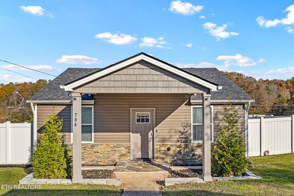 Photo of 704 Childress Ave, Sweetwater, TN 37874 (MLS # 1322056)