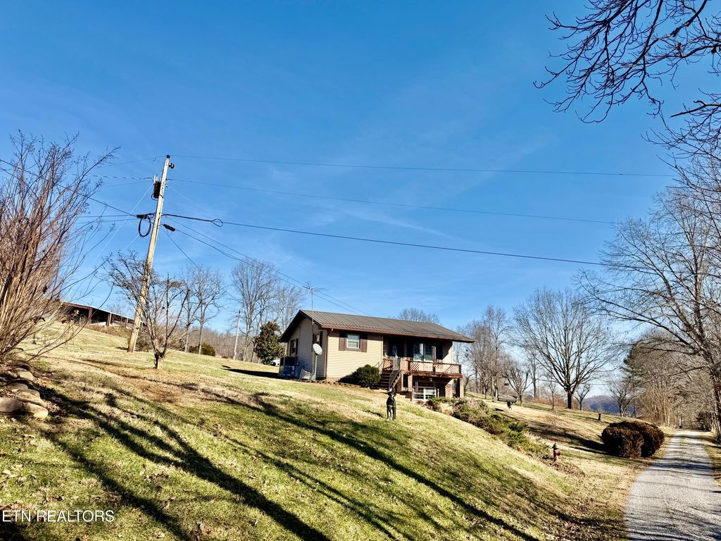 Photo of 123 OWENS Lane, Tazewell, TN 37879 (MLS # 1325507)