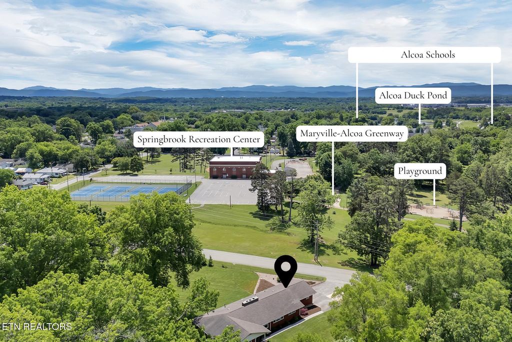 Photo of 1720 Nobel St, Alcoa, TN 37701 (MLS # 1302585)