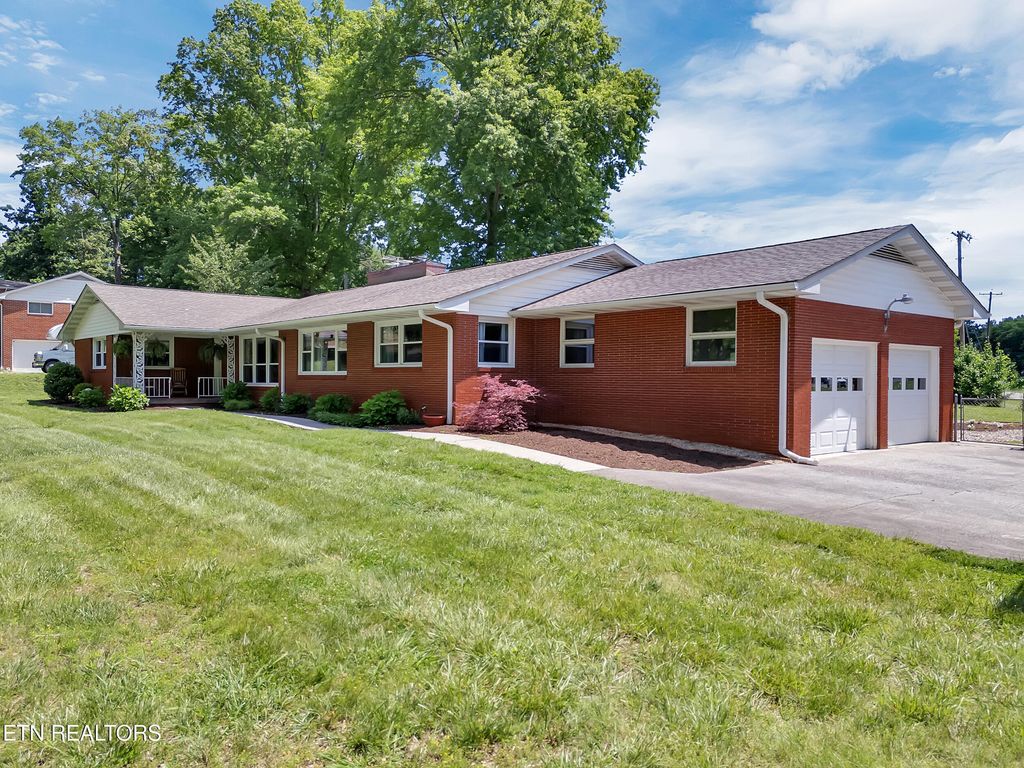 Photo of 1720 Nobel St, Alcoa, TN 37701 (MLS # 1302585)