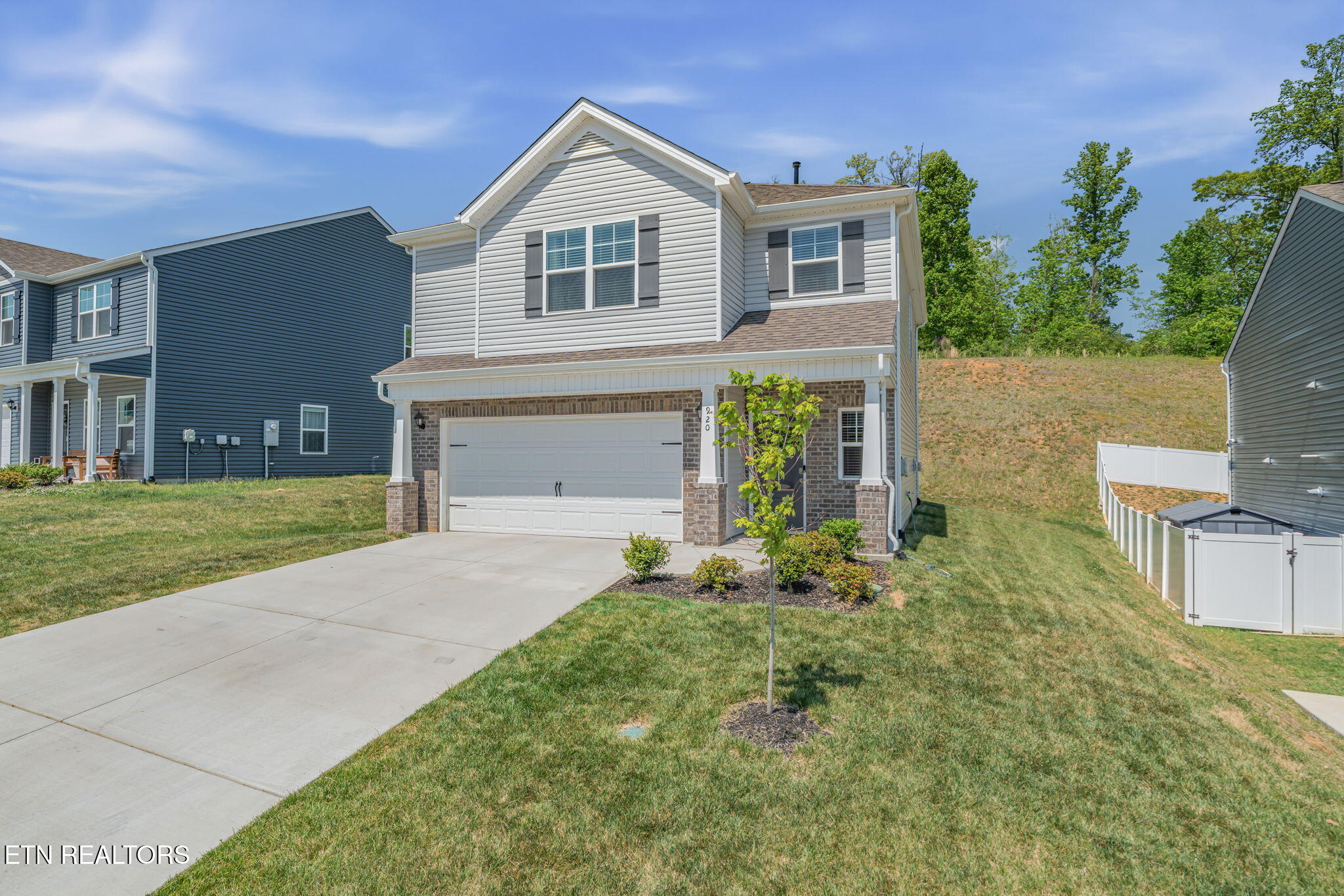 920 Utopia Lane