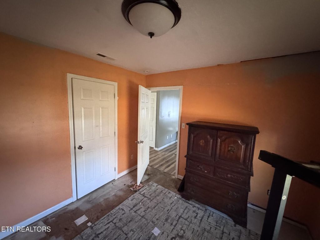 Photo of 430 E Caldwell Ave, Knoxville, TN 37917 (MLS # 1336574)