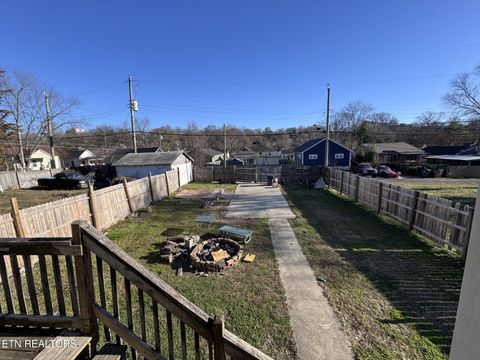 Photo of 430 E Caldwell Ave, Knoxville, TN 37917 (MLS # 1336574)