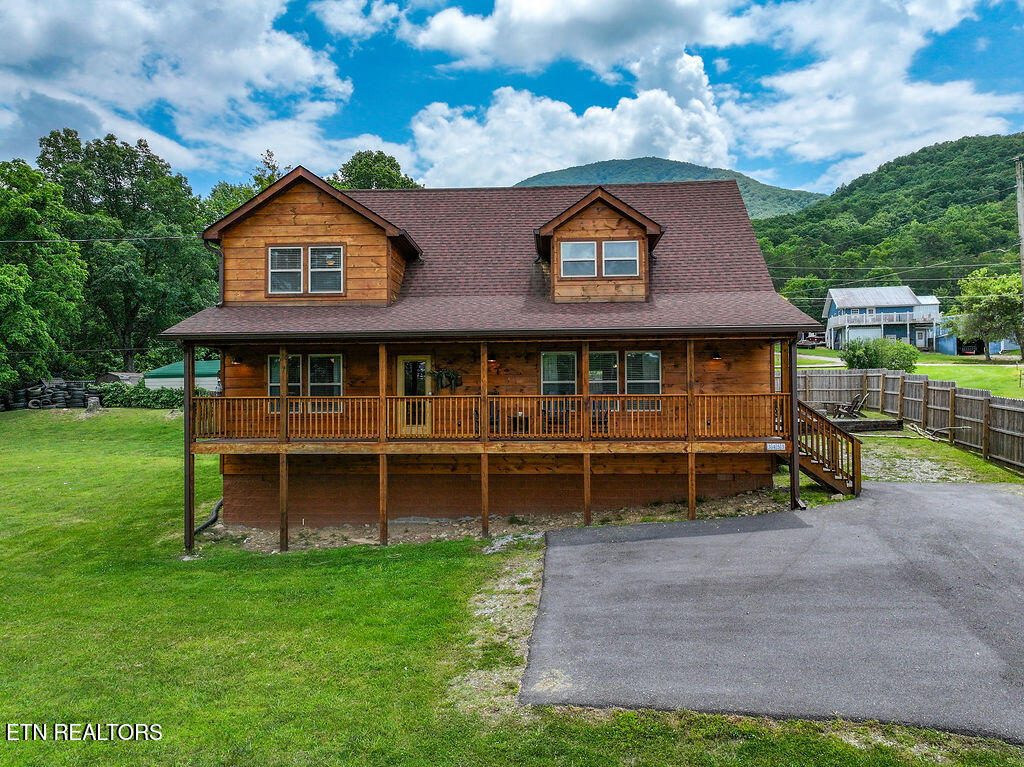 3453 Laurel Ridge Way
