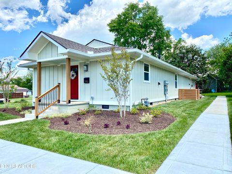 Photo of 120 Marquette Rd, Oak Ridge, TN 37830 (MLS # 1338784)