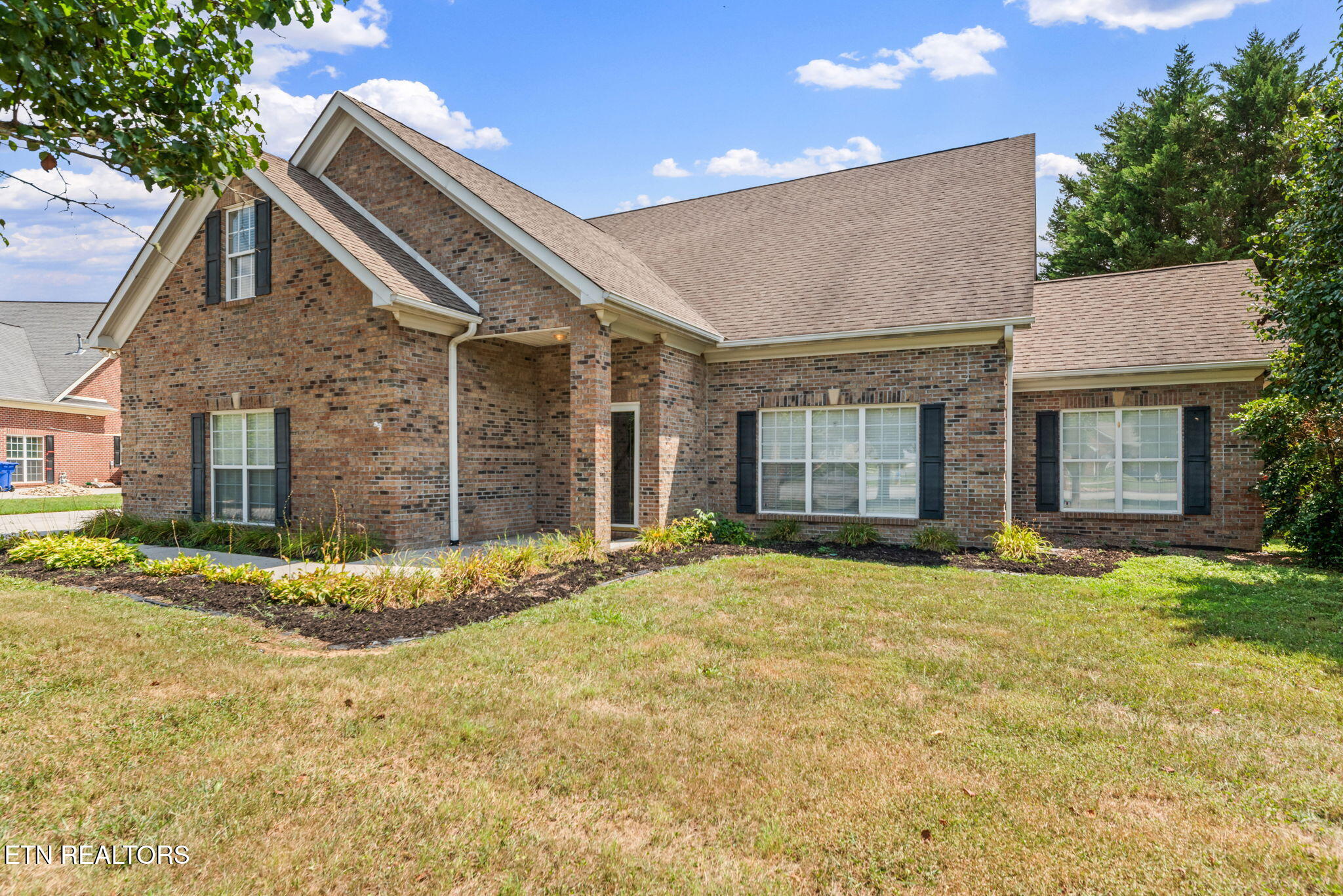 124 E Southwood Lane