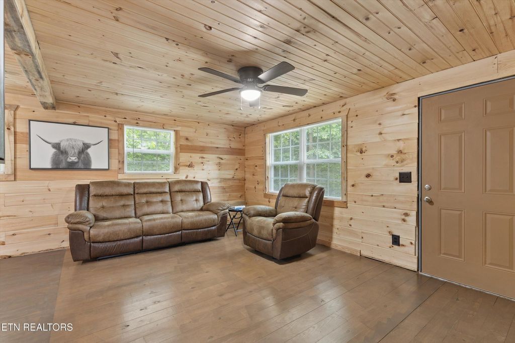 Photo of 1042 Ridge Rd, Madisonville, TN 37354 (MLS # 1300385)