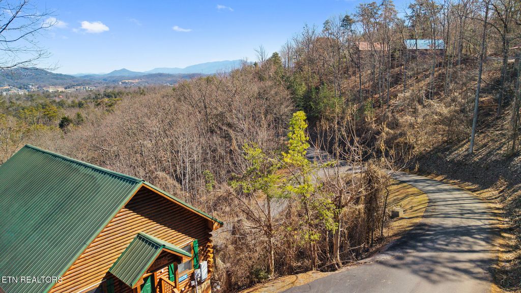 Photo of Lot 34-R Pine Peak Way, Sevierville, TN 37862 (MLS # 1329844)