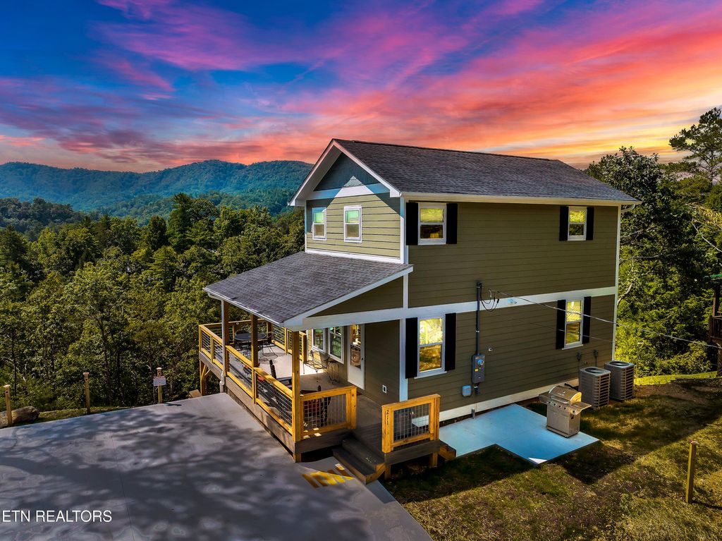 Photo of 211 Cutter Gap Rd, Townsend, TN 37882 (MLS # 1265624)