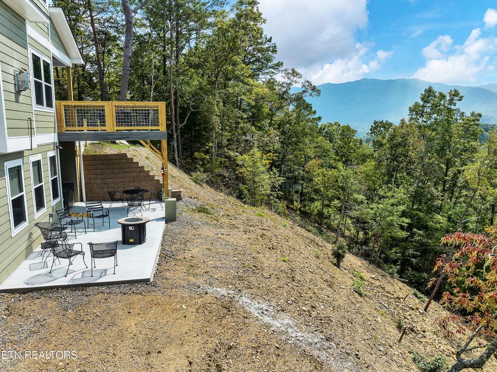 Photo of 211 Cutter Gap Rd, Townsend, TN 37882 (MLS # 1265624)