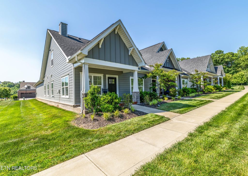 Photo of 12623 Needlepoint Drive, Farragut, TN 37934 (MLS # 1343311)