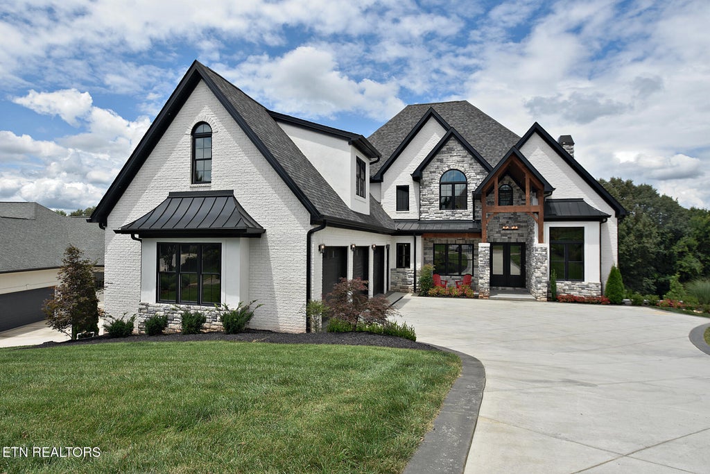 Photo of 9030 Legends Lake Lane, Knoxville, TN 37922 (MLS # 1351378)