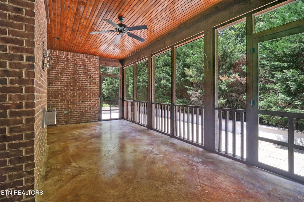 Photo of 17 Westridge Terrace, Crossville, TN 38558 (MLS # 1352659)