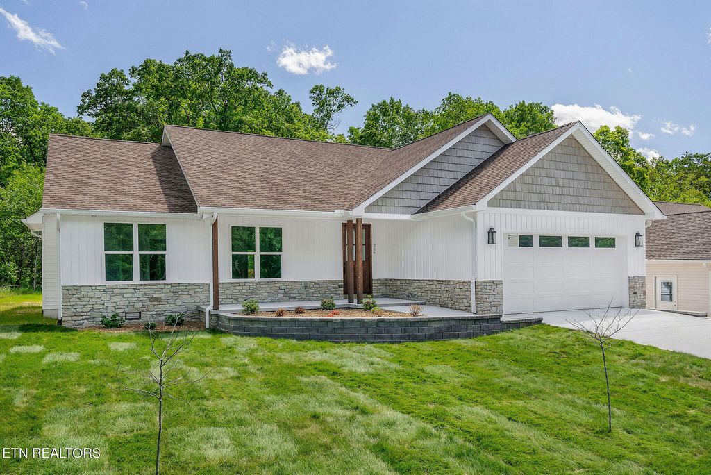 Photo of 386 St George Drive, Fairfield Glade, TN 38558 (MLS # 1330700)