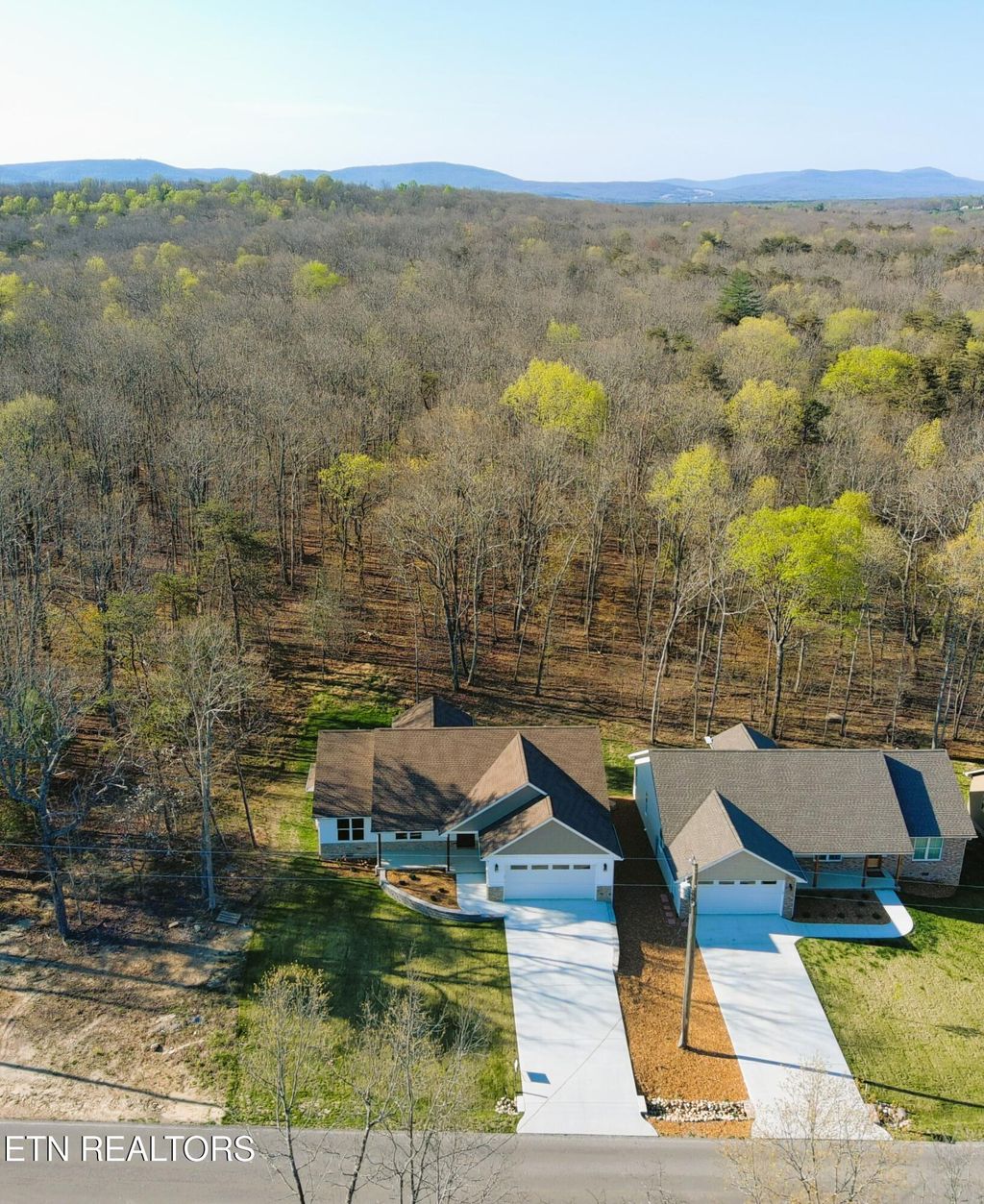 Photo of 386 St George Drive, Fairfield Glade, TN 38558 (MLS # 1330700)