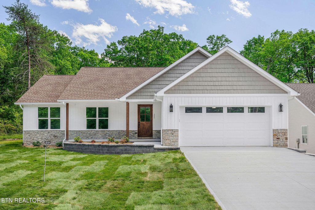 Photo of 386 St George Drive, Fairfield Glade, TN 38558 (MLS # 1330700)