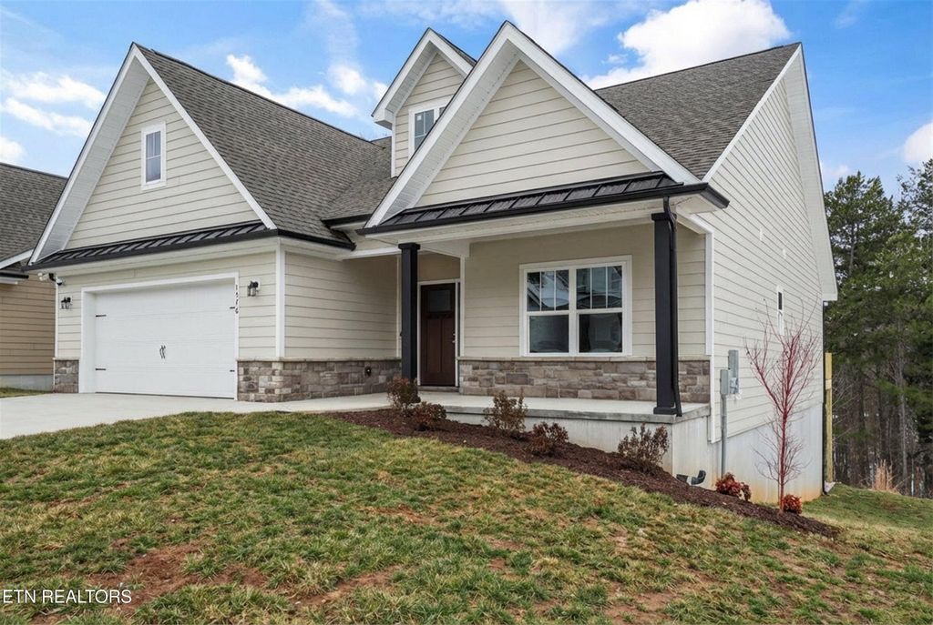 Photo of 1576 Green Meadows Lane, Lenoir City, TN 37771 (MLS # 1328316)