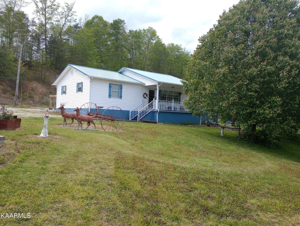 Photo of 149 Hidden Valley Rd, Huntsville, TN 37756 (MLS # 1225125)