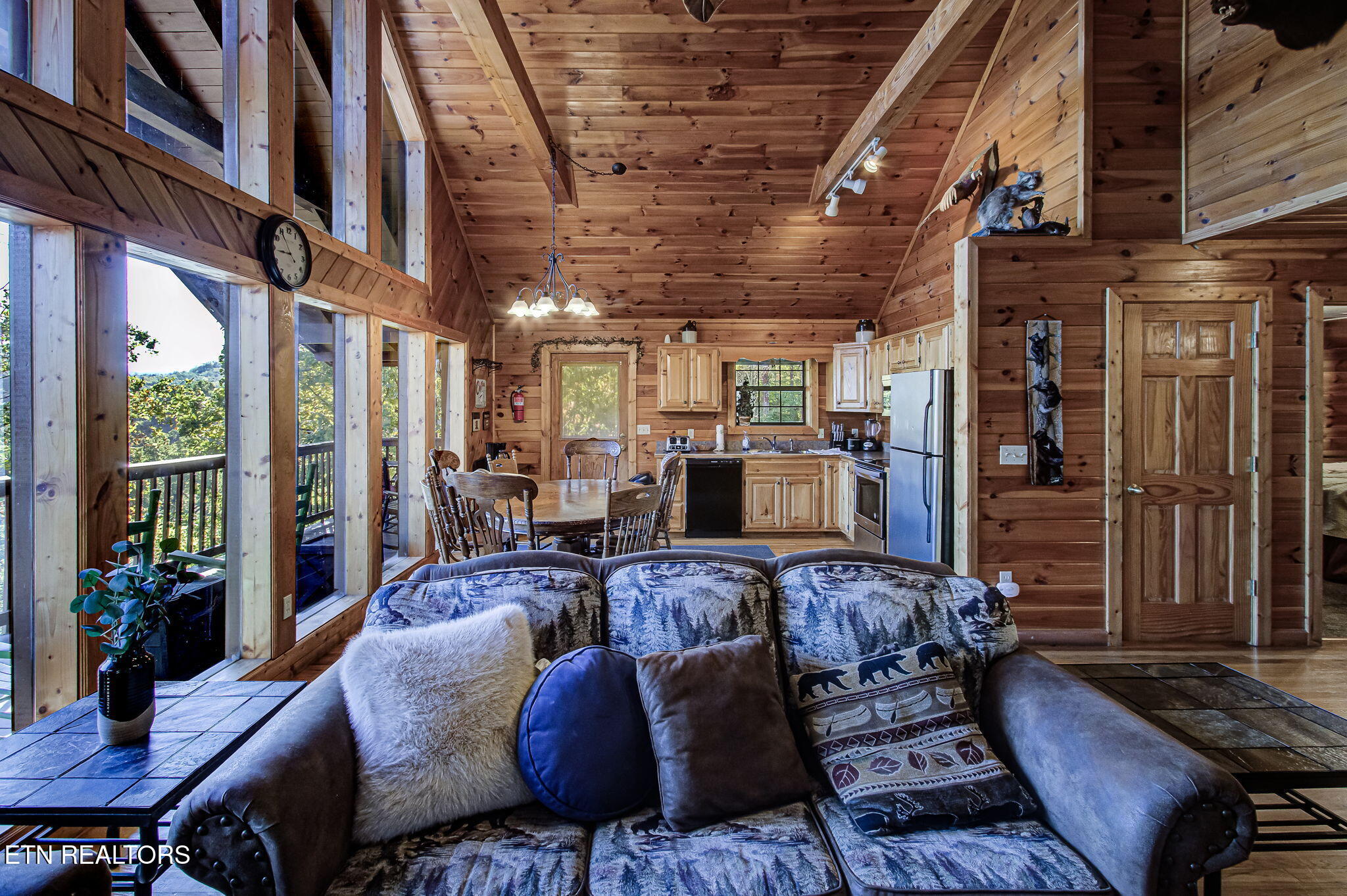 2409 Walnut Cove Way